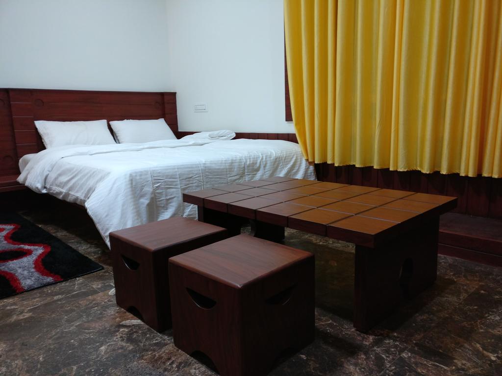 The Shades Holiday Homes Kushālnagar Exterior photo