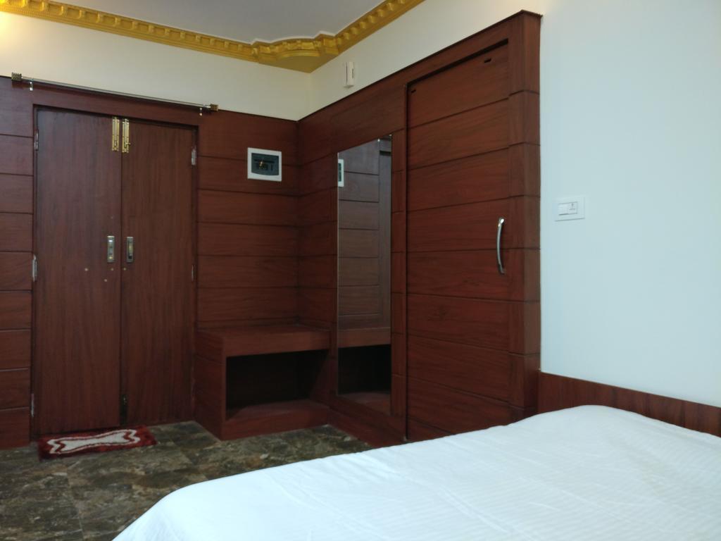 The Shades Holiday Homes Kushālnagar Exterior photo