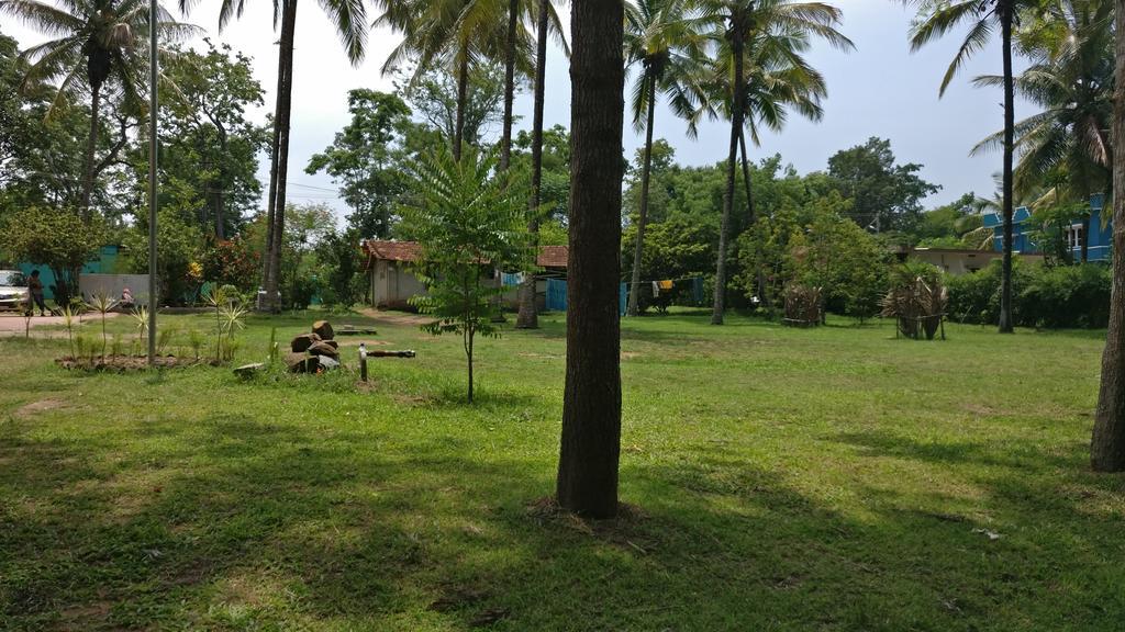 The Shades Holiday Homes Kushālnagar Exterior photo